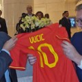 Vučić razgovarao sa selektorom fudbalera Kine Aleksandrom Jankovićem