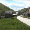 Srbin prodaje kuću na 6 km od grada za samo 2.900€! Jedni kažu horor, drugi vide sjajnu priliku, evo kako izgleda