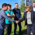Gojković u Gložanu: Pokrajinska vlada će pomoći da se ublaži šteta od nevremena
