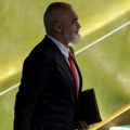 Edi Rama operisan u Tirani: „Ove prepone ne mogu sam da zalečim“