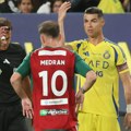 Šokantan poraz Al-Nasra i bes Ronalda - svađao se sa sudijama i napucavao loptu VIDEO