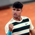 Karlos Alkaraz u finalu Rolan Garosa: Odmoran čeka Novaka, Italijan mu predao meč