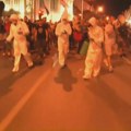 (VIDEO) Šapčani počeli "dezinfekciju" grada: "Čistimo ulice od izdaje, korupcije i krađe"