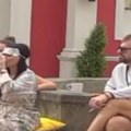 Pukla silikonska zadnjica učesnici elite Sve iscurilo po dvorišu, vrištala je na sav glas