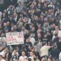 Transparent "Studenti IN, Vučić OUT" povod za tuču navijača u Areni: "Vlast više ne bira mesto gde će da demonstrira silu"…