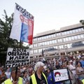 Učesnici protesta 'Srbija protiv nasilja' stigli do zgrade RTS