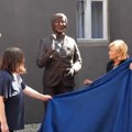 Skadarlija dobila novo obeležje – otkriven spomenik Tomi Zdravkoviću