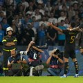 Tek drugo kolo, a već gol sezone u LŠ! Valverde umalo polomio prečku i uneo golmana Napolija u mrežu!