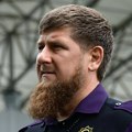 (Uznemirujući video) spalio Kuran, pa doveden pred kadirova: Čečenski lider objavio snimak