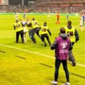 Bosanac umalo povredio Ronalda! Isplivali novi šok snimci: Pogledajte trenutak napada na slavnog fudbalera u Bosni (video)
