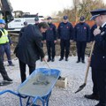 Gašić položio kamen temeljac za objekte VSO u Velikom Gradištu i Negotinu