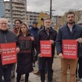 U Kragujevcu mirni protest Zastani Srbijo (FOTO)