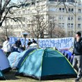 FOTO, VIDEO: Deo "studenata koji žele da uče" napustio Ćacilend, čekao ih prevoz iz Novog Sada