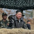 Kim Džong Un nadgledao vazdušne vežbe, pozvao na pojačanje priprema za rat