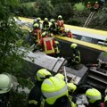 Vlak iskočio iz tračnica u Njemačkoj, najmanje troje poginulih