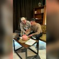 Domaćinsko zaseđanje: Sale i Džaja zavrnuli rukave i bacili se na posao oko priprema za niški koncert (foto+video)