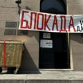 Nakon sinoćne blokade zbog uhapšenog studenta, u Zemunu danas u 11.52 šesnaestominutna tišina