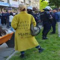 (FOTO / VIDEO)Novi Sad: Mesto gde su tukli studente – sada mesto za promociju SNS