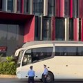 Pogledajte dolazak fudbalera Srbije na meč sa Albanijom i kako su dočekani ispred stadiona
