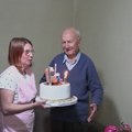 "Ima sam suprugu, to je bila duša moja! Ništa bez ljubavi!": Čuveni kruševački šnajder, deka Raško, napunio 100 godina! Sada…