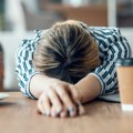 Jutarnja iscrpljenost uprkos snu: Melatonin u obliku gumenih bombona može biti uzrok