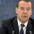Medvedev: Postojanje Ukrajine smrtno opasno po Ukrajince