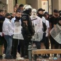 FT i Mond pišu o Vučićevoj vlasti: Šalje nasilnike i huligane na građane Mond: Vučić započeo uznemirujuću strategiju…