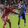 Grizao igrače, sada pljuje trenera: Luis Suarez rigorozno kažnjen!