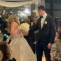 Svekrva na venčanju snaji uradila nešto što će pamtiti: Mlada odjednom "poletela" unazad, zvanice zanemele (video)