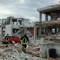 Eksplozija gasa srušila zgradu i Rimu: Dve osobe teško povređene, 70 evakuisano