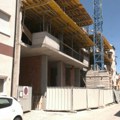 Za dlaku izbegnuta tragedija u Novom Sadu: beton se urušio direktno u stan gde je bila porodica sa bebom