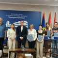 Podrška organskoj proizvodnji u Vojvodini! Uručeni ugovori za bespovratna sredstva za mehanizaciju i razvoj gazdinstava