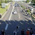 Blokiran auto-put, hiljade građana zarobljeno u vozilima zbog protesta prozapadne opozicije