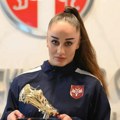 Zlatna devojka srpskog fudbala Nina Matejić: Trofej za najboljeg strelca euro u pravim rukama