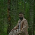 "Satanisto treba te spaliti" pevača optužuju za satanizam! Filip Mitrović objavio spot pa ga napali zbog kadrova: Oglasio se i…