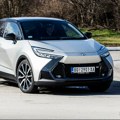 Testirali smo: Toyota C-HR 2.0 PHEV (FOTO)