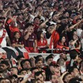 Kad ona uđe na stadion, nastaje haos! Najvatrenija navijačica Rivera postala viralni hit! Pogledajte snimak koji je obišao…