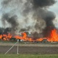 Велики пожар код Нових Карловаца: Гори кућа и део дворишта у близини стадиона