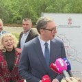 Vučić zamolio građane da uplate 100 evra za legalizaciju, „jer će izgubiti papir“ ako ne plate