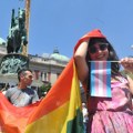Bačen suzavac u kvir klub „Mornar“