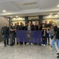 Ostao bez oca, a onda su u njegov život ušli oni! Bajkeri iz Sremske Mitrovice ispunili obećanje maturantu uprkos nevremenu…