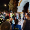 (Foto) Studenti biciklisti stigli u Niš, doček organizovan kod suda