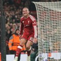 Liverpul preusmerio "žutu podmornicu", Napoli preživeo nezgodne Norvežane