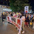 Počela protestna šetnja u Nišu, opozicija poručuje: Nasilje je što su nam grad pretvorili u ispostavu SNS