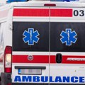 Teška saobraćajna nesreća kod Pećinaca: Autom sleteo sa puta i udario u ogradu, poginula žena