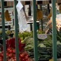 (Video) Malo paradajz, malo zelena salata: Viki Miljković bez trunke šminke na pijaci: Pevačica sa sinom, ovakvu je nikada…