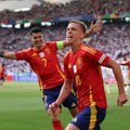 Španija igra fudbal, Francuska i ne pokušava