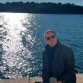 "Usvojio sam pastorka i na papiru je moj": Voditelj (53) odgovorio na zle komentare jer je oženio ženu sa detetom: " Nisam…