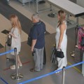 Gužva na aerodromu u Lađevcima, počeli letovi za Tivat: Za sat vremena na moru, a nekada se vozilo celu noć