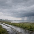Promenljivo pre podne, kiša i lokalni pljuskovi posle podne